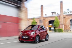 Smart for Four larger smart car electric vehicle