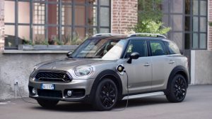 BMW Mini Countryman charging at chargepoint